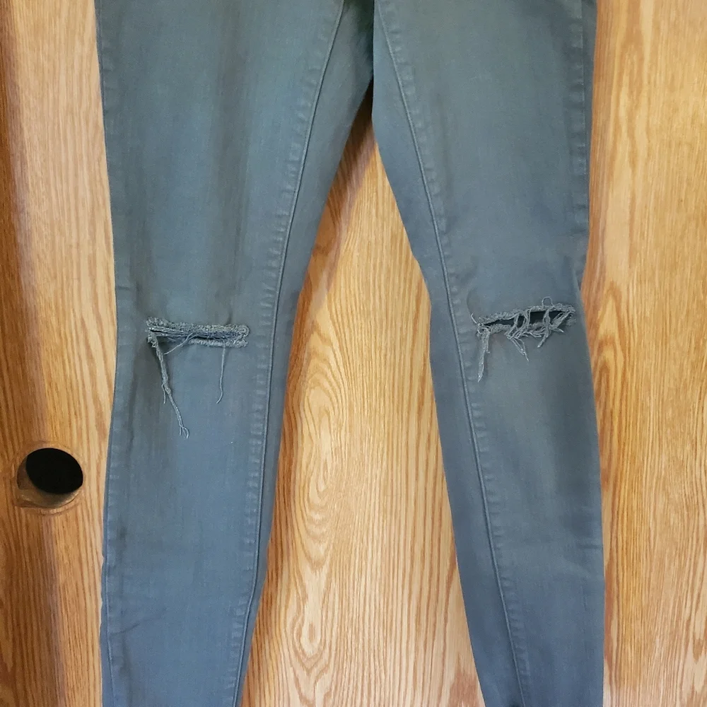 Universal Thread olive green mid rise jegging - Picture 4 of 15